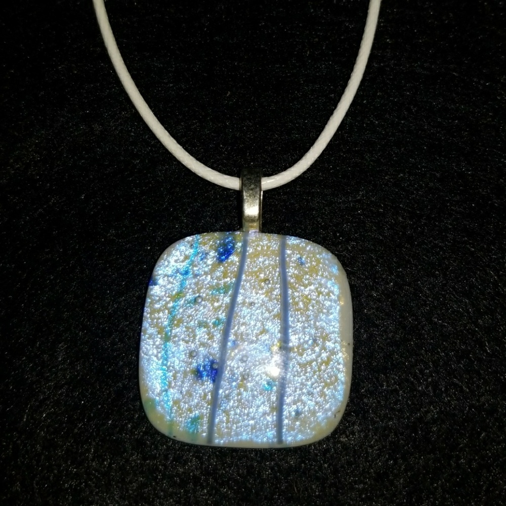 Dychroic glass pendant necklace